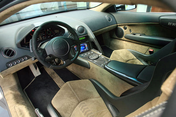 Lamborghini-Reventon-Roadster interior