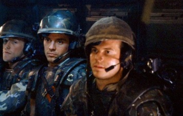 Michael Biehn Hicks and Bill Paxton Hudson