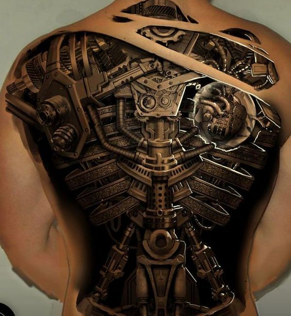 tatuaje biomecanico espalda