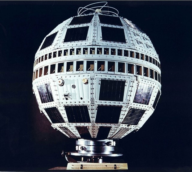 satelite telstar